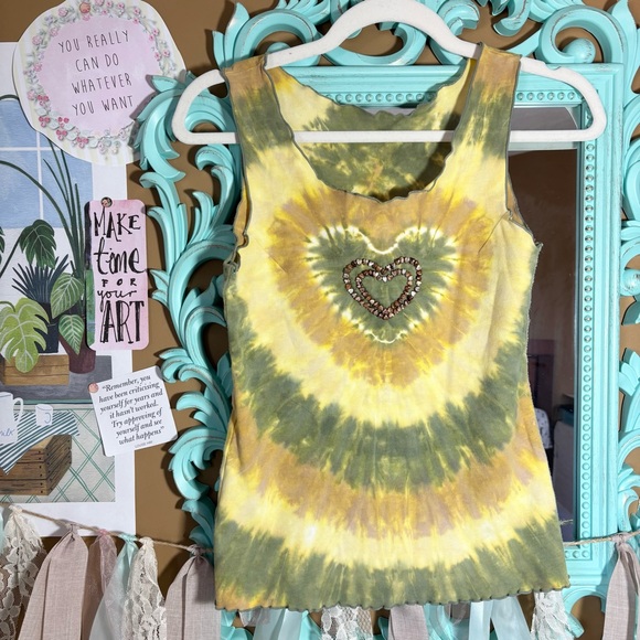 Santiki Vintage 90s Tie Dye Tank Top Sz.S Yellow & Green Beaded Heart Y2K - Picture 1 of 6
